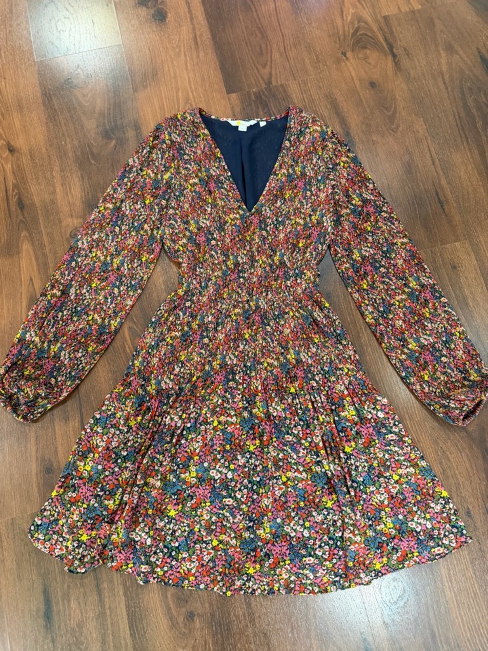 Boden V-Neck Plissé Midi Swirl Kate Middleton  Dress Size 2R - Picture 3 of 9